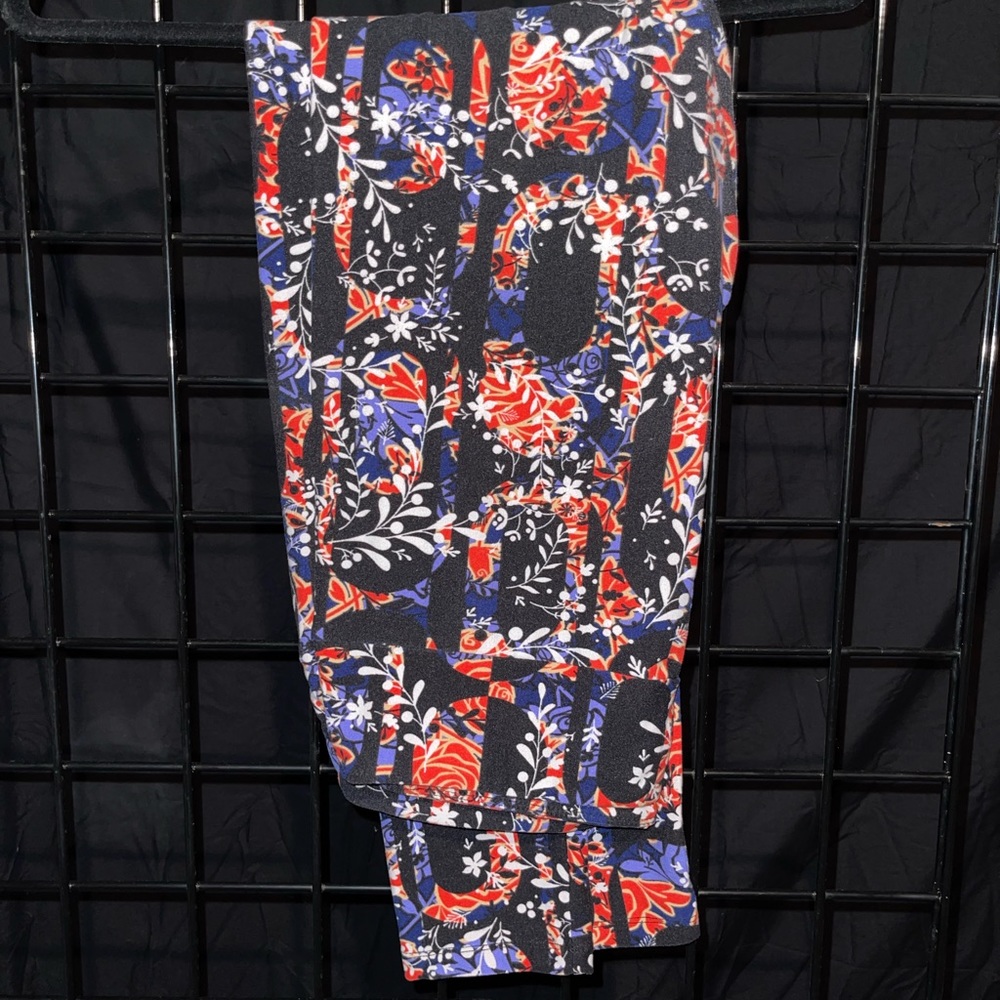 LuLaRoe Patterned Tall & Curvy Leggings